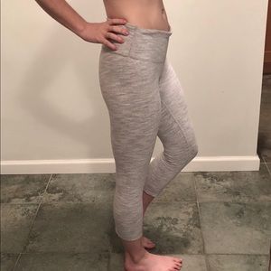 Lululemon White Crop Yoga Pants Size 8